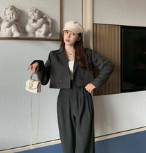 Load image into Gallery viewer, Thin selection] Fashion suit two-piece suit female 2019 summer new Korean version of the plaid thin coat + pants suit
